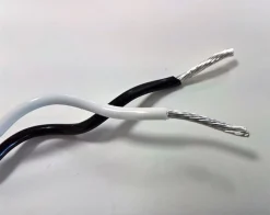 TOTEM Acoustic Tress Single Wire 3.0m Ohne Stecker / Paar (schwarz / Weiss) 8 TOTEM Acoustic Tress Single Wire 3.0m Ohne Stecker / Paar (schwarz / Weiss) -Pioneer DJ Geschäft a81292 637502975292366783 700x700 vcenterhcenter.jpeg